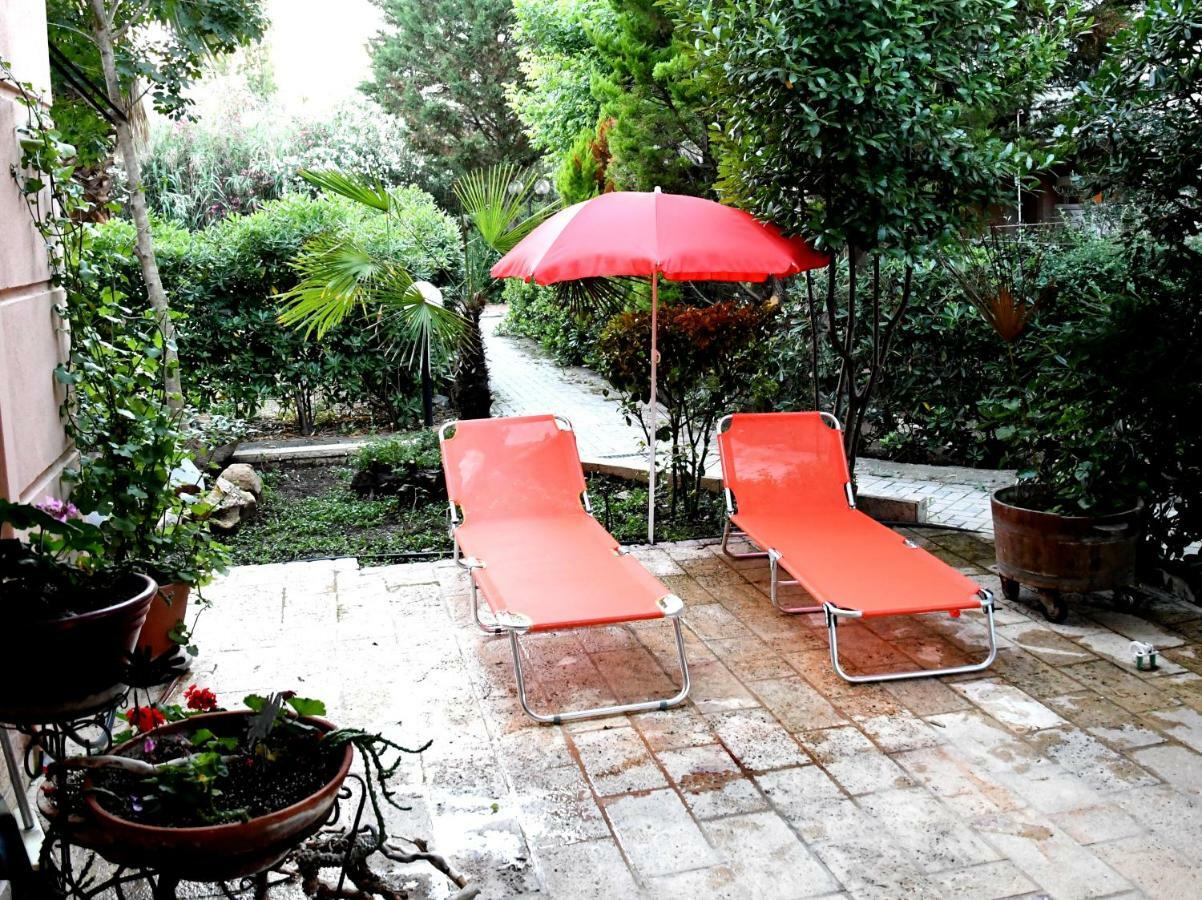 Studio On The Beach With Private Garden Agia Triada (Thessaloniki) Exterior photo