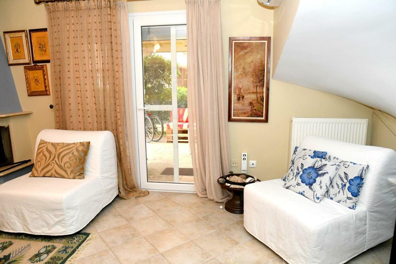 Studio On The Beach With Private Garden Agia Triada (Thessaloniki) Exterior photo